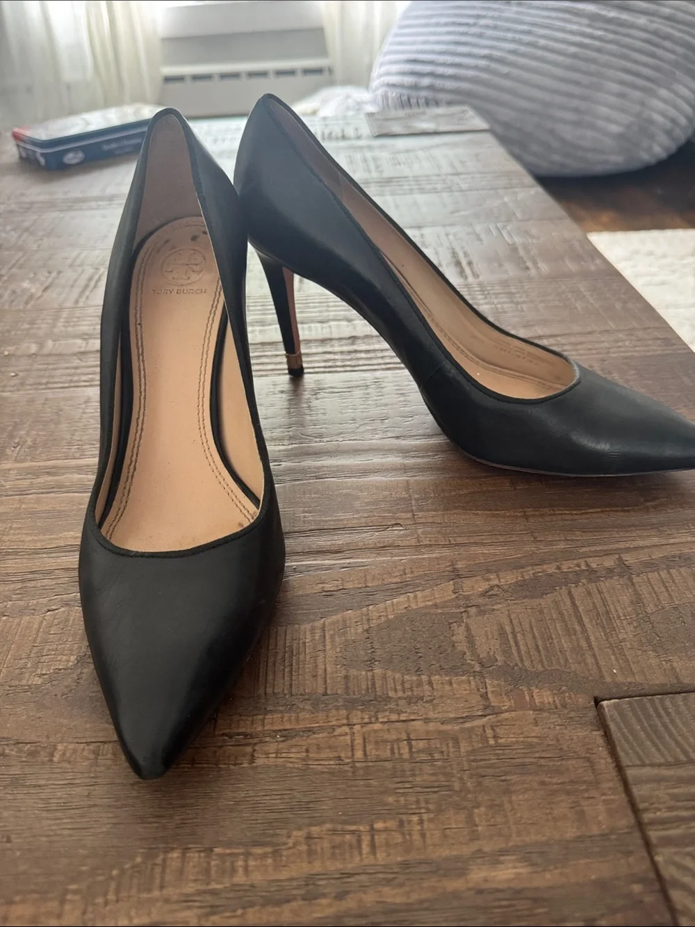 Tory Burch Black Leather Pointed Toe Pumps Size 10M